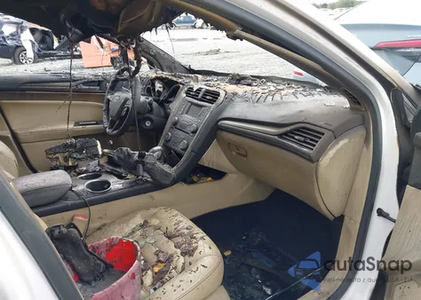 2013 Ford Fusion Se z USA, uszkodzony, nr VIN 3FA6P0HR7DR337074